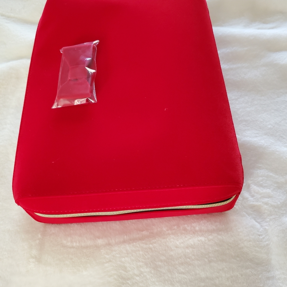 Estee Lauder make up bag